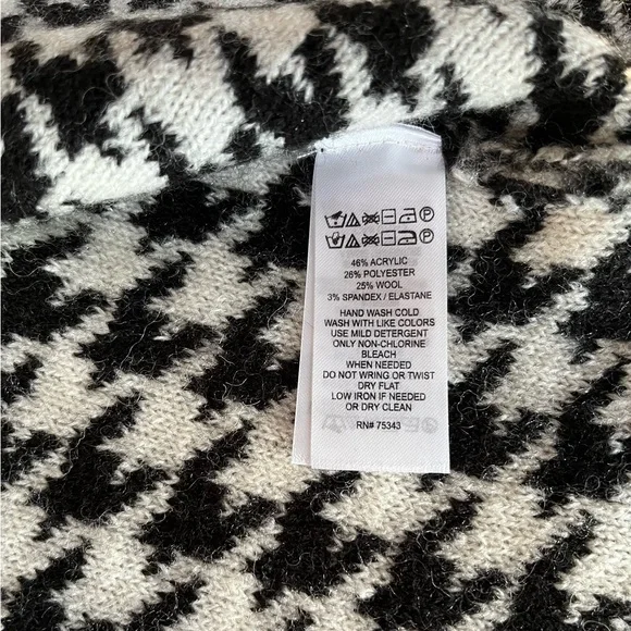 New ELLEN TRACY houndstooth soft wool blend cowl neck sweater jacket - Picture 7 of 7
